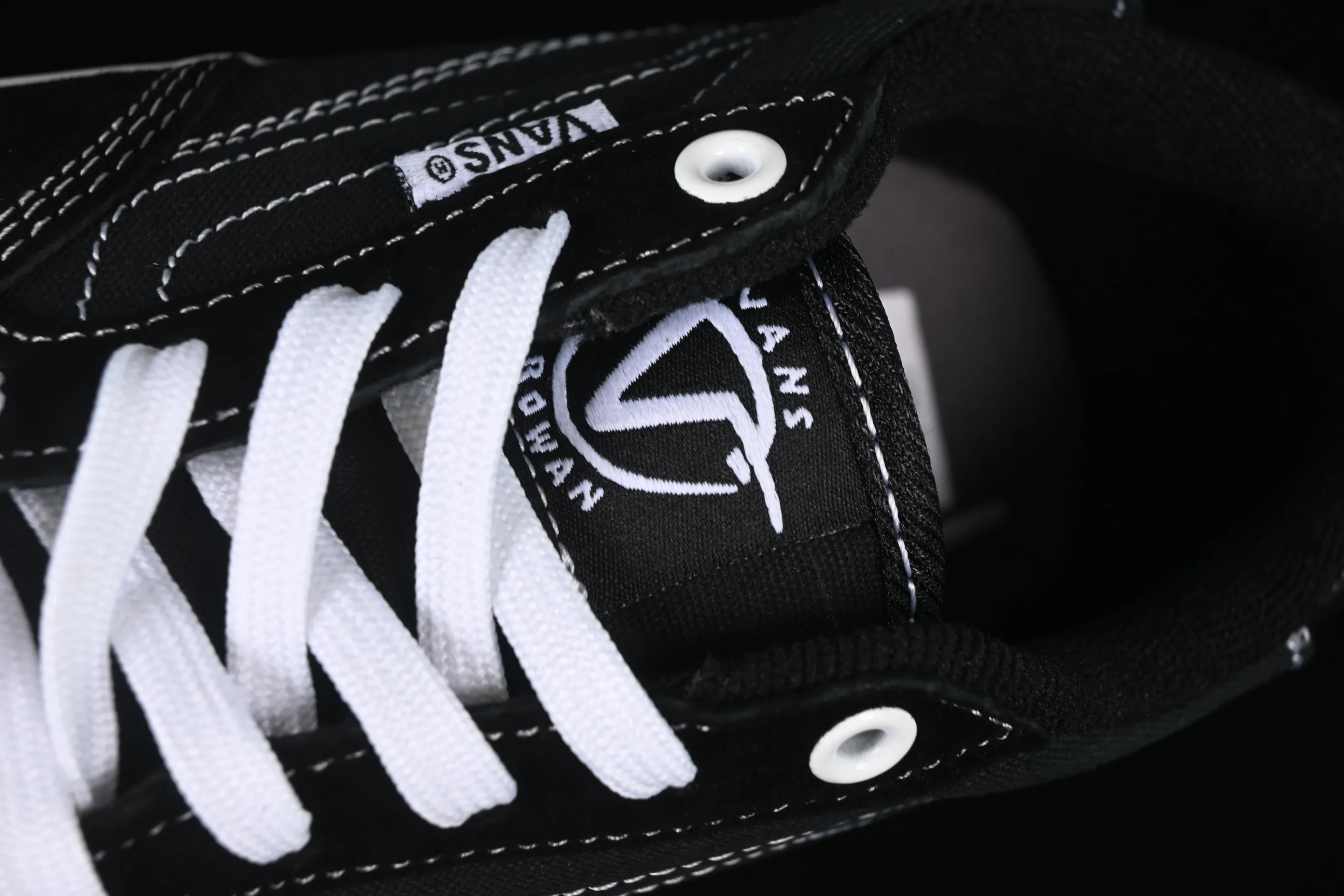 All categories Vans Vans series Vans Low Vans low-top Vans Rowan Skate Boarding Classic and versatile lightweight and comfortable professional skateboard shoes VN0A4TZCY28